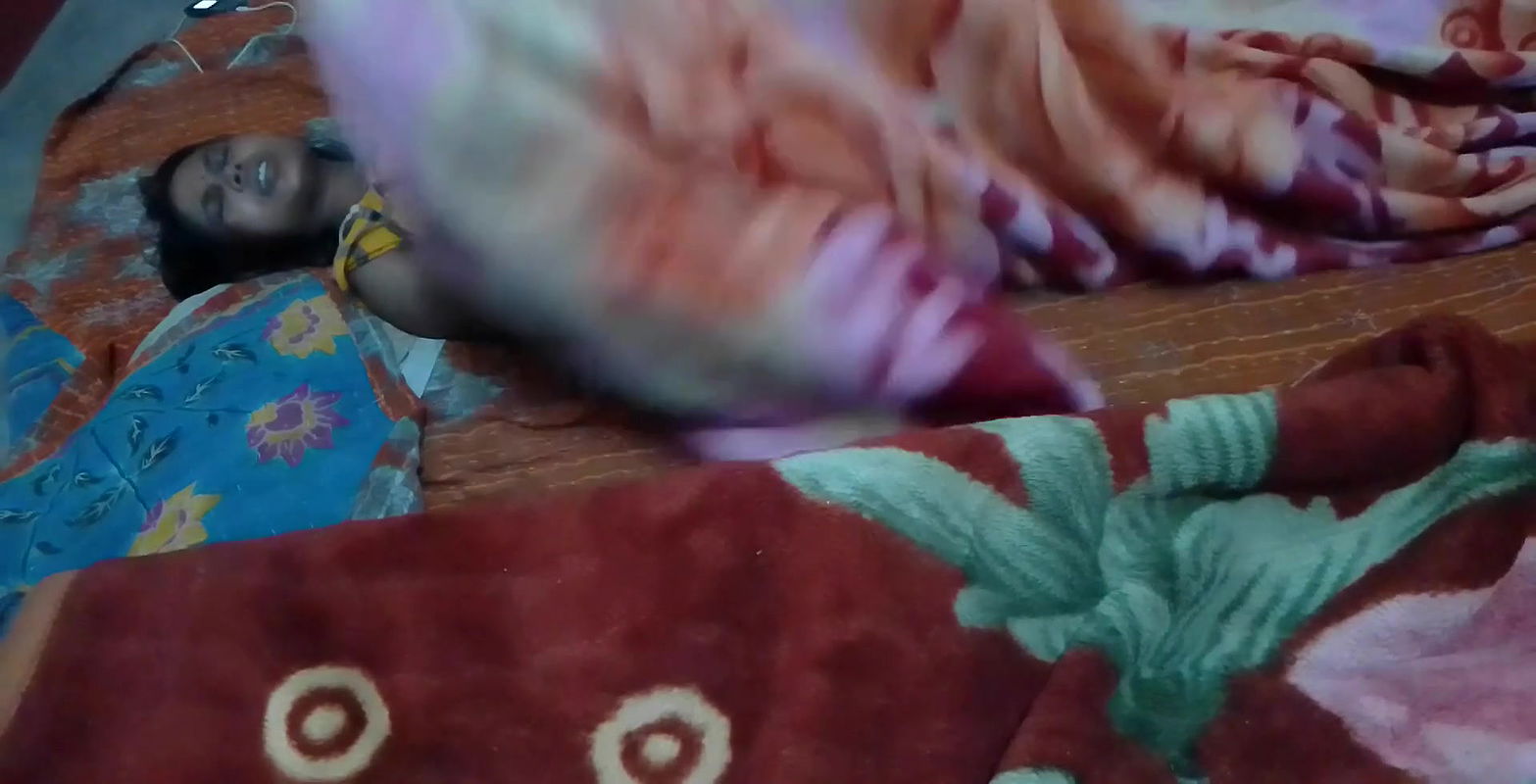 Wife ko raat mein choda  kambal me hindi sex