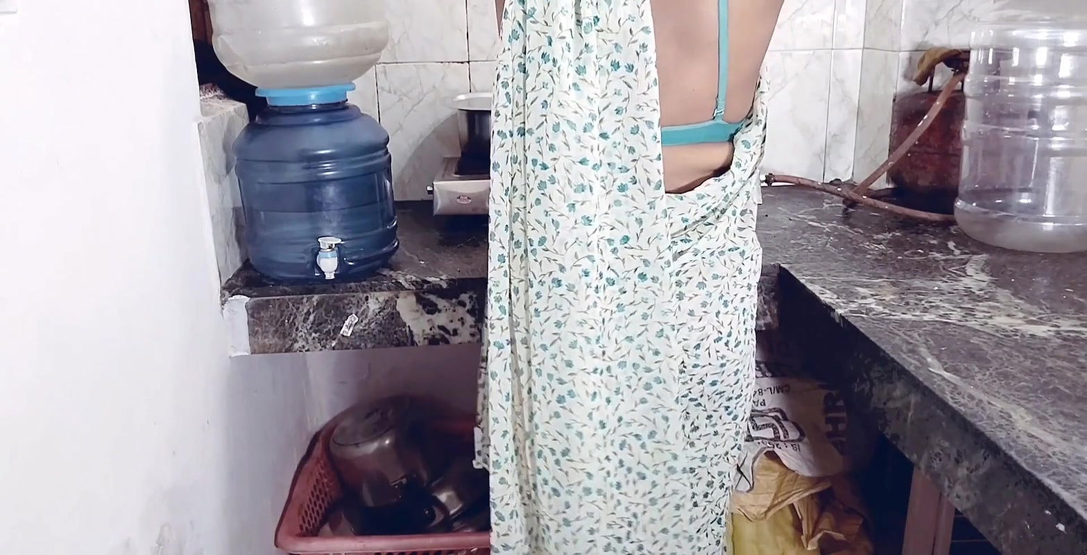 Kichan me devar ne bhabhi ki chudai Hindi clear audio Desi sex