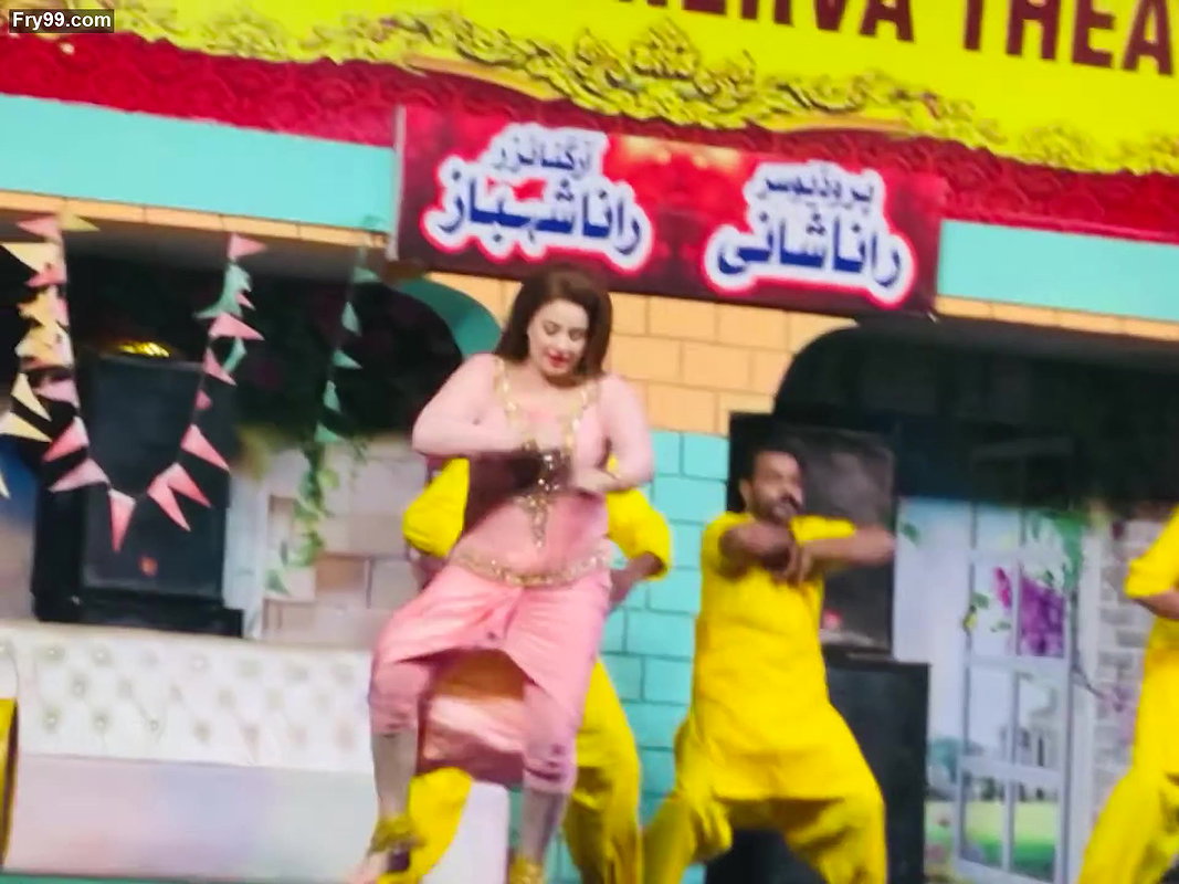 Afreen Pari-HD-Wet hot moves