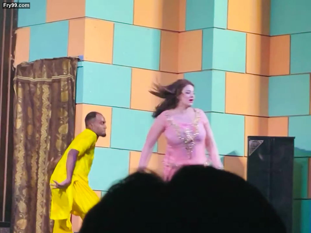 Afreen Pari-HD-Wet hot moves