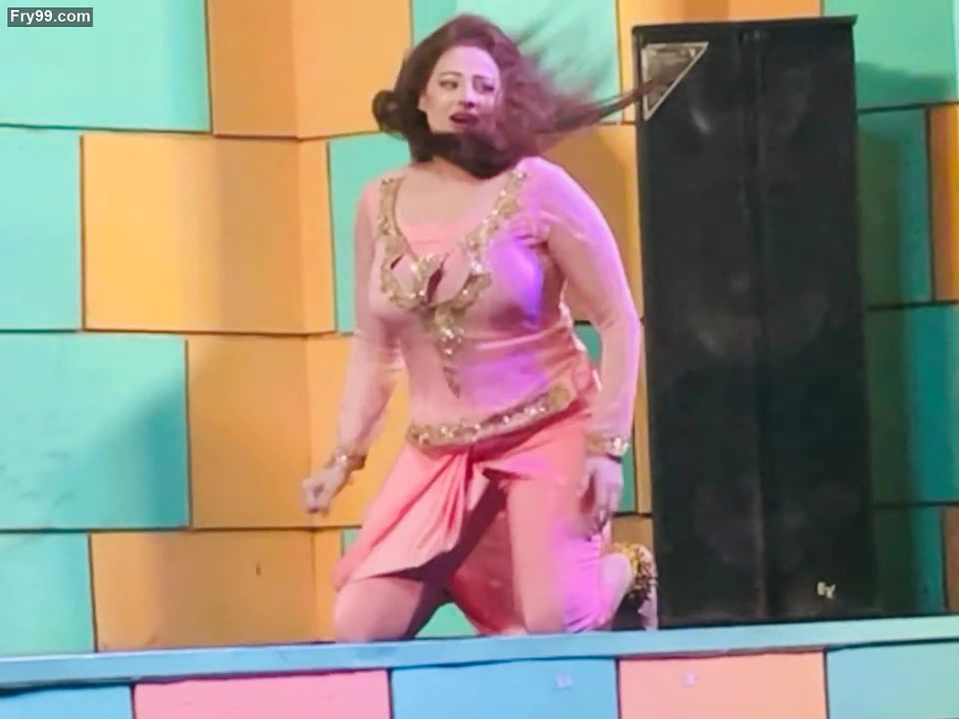 Afreen Pari-HD-Wet hot moves