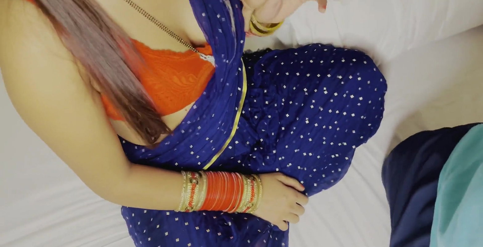 devar ne choda hai sauteli bhabhi ko aur bhabhi ne diya taang phaila kar chod full Hindi voice pura video Hindi me hai