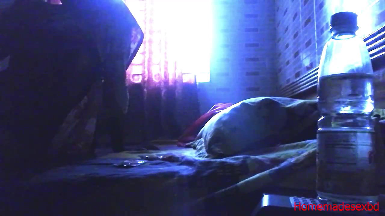 I fucked my cute girlfriend in the dim light in the hotel room