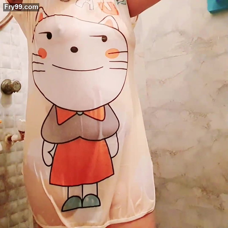 YouTuber Bathing and Showing Under Boobs & Nipples to Tease ~ PREMIUM Video
