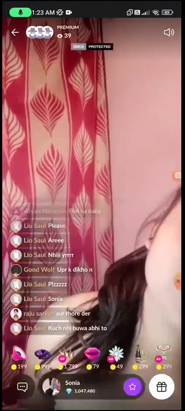 Sonia Showing Cleavage, Pussy & Ass to Tease on PREMIUM Tango Live