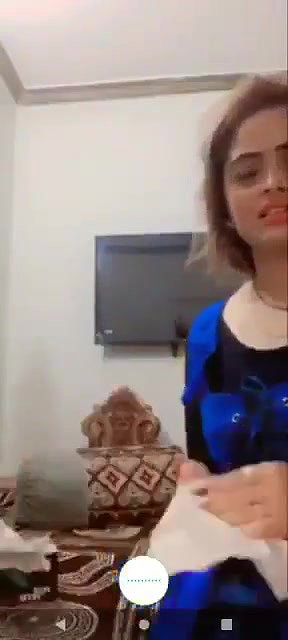 Paki girl fingering