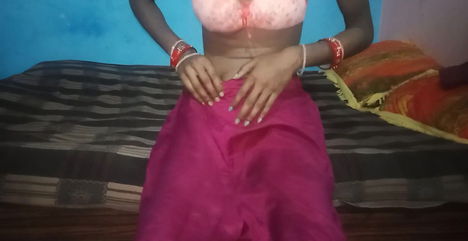 Desi tina ne aaj first baar Apne chote devar ji ko sex karna sikhaya