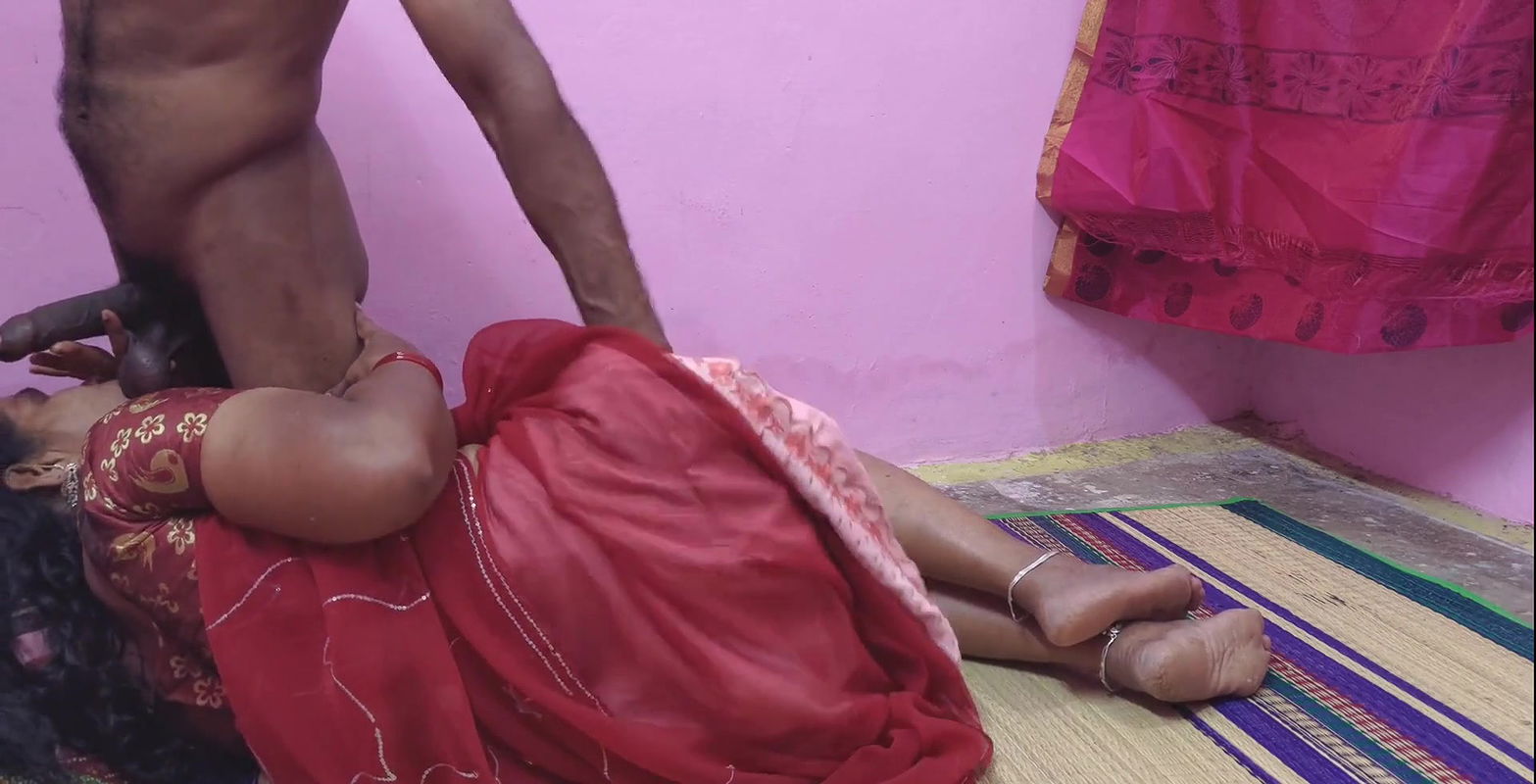 A beautiful aunty invited me for sex