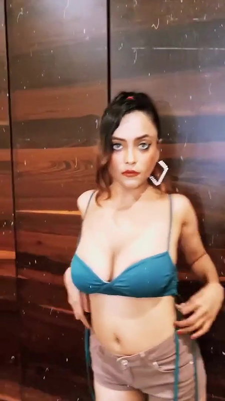 Nehal Vadoliya Tempting Beauty