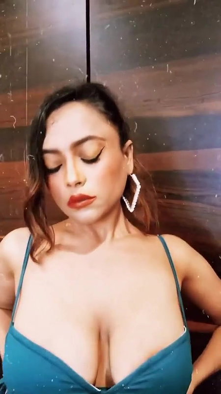 Nehal Vadoliya Tempting Beauty