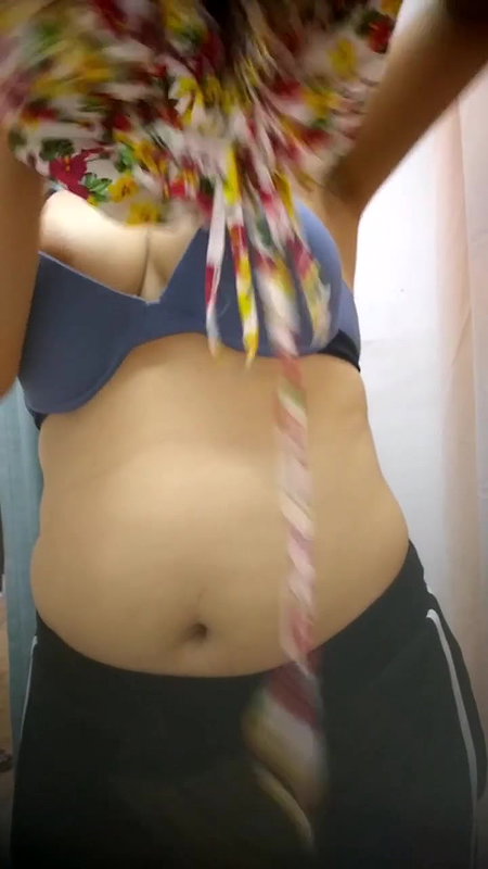 Hot Sexy Girl Dress Changing Recorded On Hidden Cam