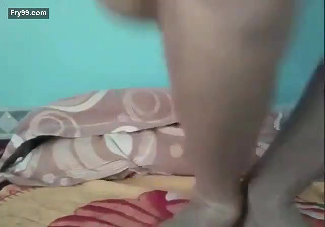 Sexy Teen girl Inserting dilo and enjoys