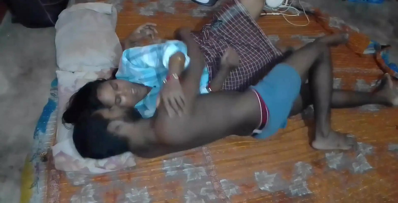 Desi girlfriend ko choda raat mein khub maje se