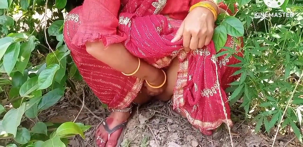 Indian hot bhabi Fucking Hard in New Doggy Style with hinde