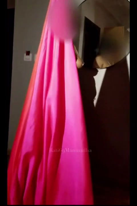 Indian Bhabi Exposing HerSelf