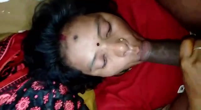 Mallu Bhabhi Sucking Dick