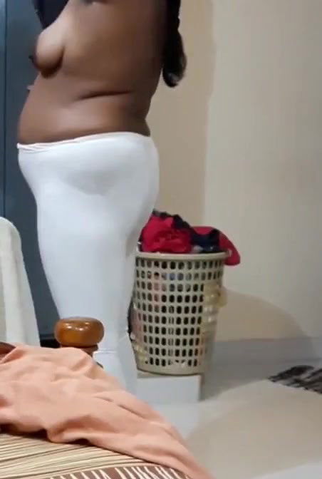 Tamil Bhabhi Strip Cloths