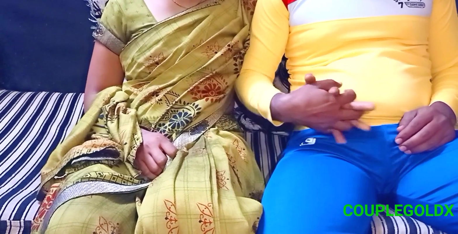 Kamal khat pe soi hui thi malik Ghar me lejake badhiya se thoka