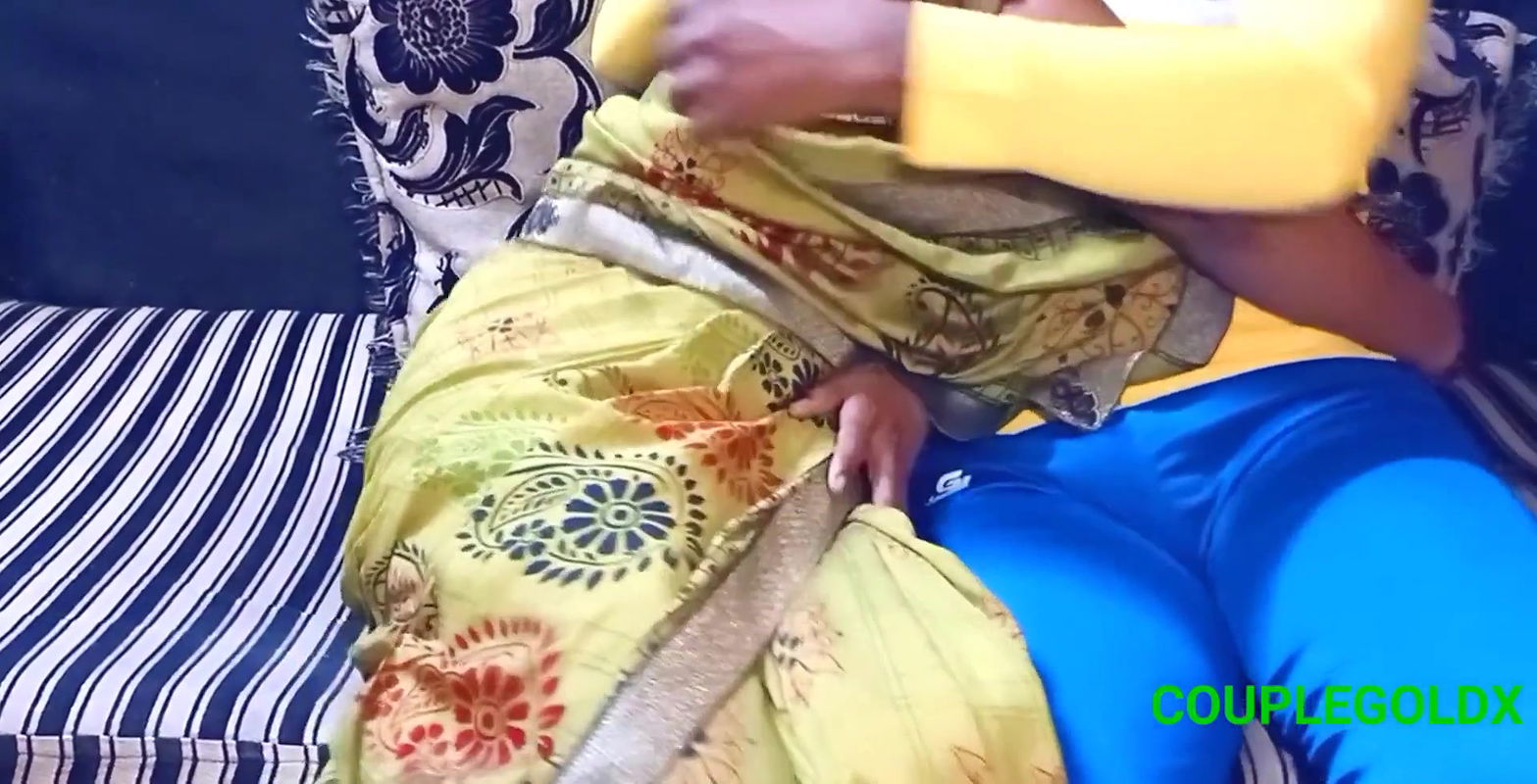 Kamal khat pe soi hui thi malik Ghar me lejake badhiya se thoka