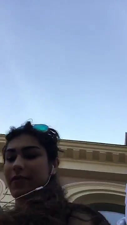 GORGEOUS BUSTY AMATEUR BABE WALKING NUDE PUBLICLY DARE