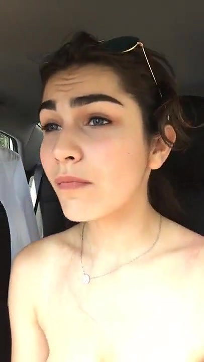 GORGEOUS BUSTY AMATEUR BABE WALKING NUDE PUBLICLY DARE