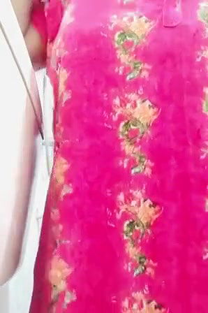 Desi Bhabhi Showing Her Melons