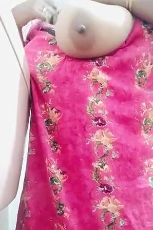 Desi Bhabhi Showing Her Melons