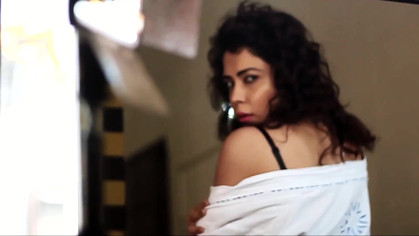 Farrah Kader in extremely bold photoshoots