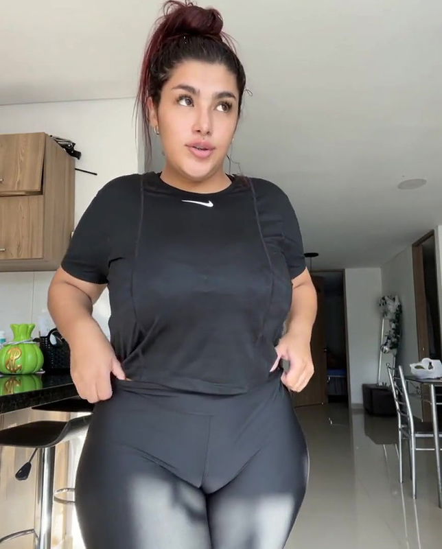 Busty BBW Goddess Showing Her Full Amazing Body