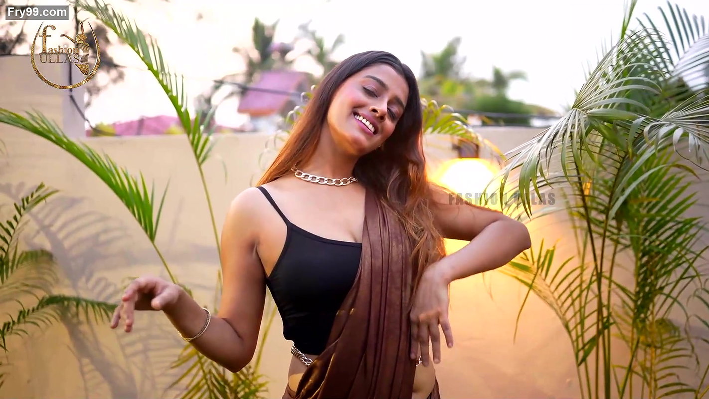 Koyeliya ~ Saree Beauty in Twilight Light ~ Fashion Ullas