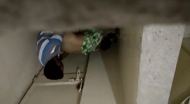 Desi Couple Fucking In Toilet