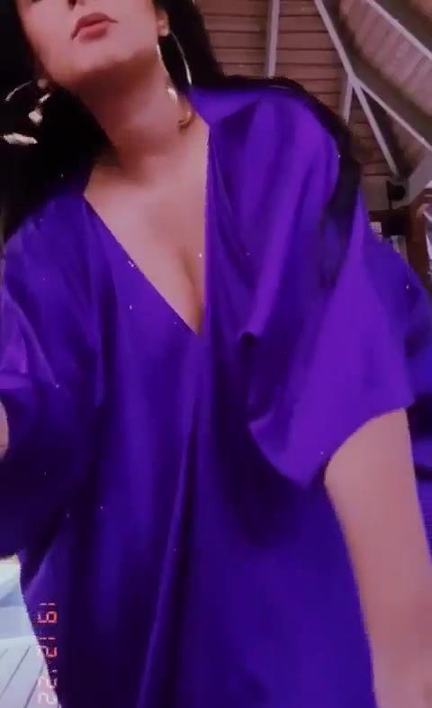 Rhea Kapoor – Giving a Naughty Sneak Peek