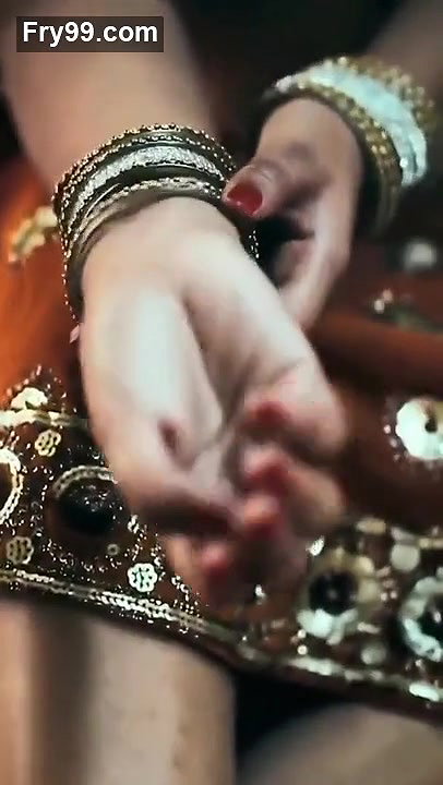 Ultimate Clevage blouse seduction