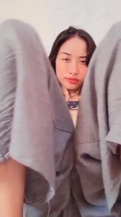 Desi girl showing boobs and Pussy