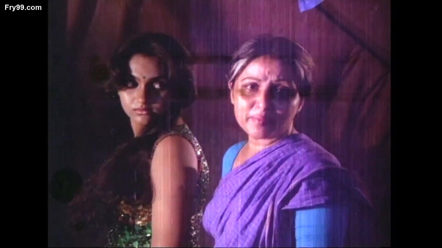 Valarthumrugangal – Compilation: Madhavi & Unknown Actresses??? Hotstar