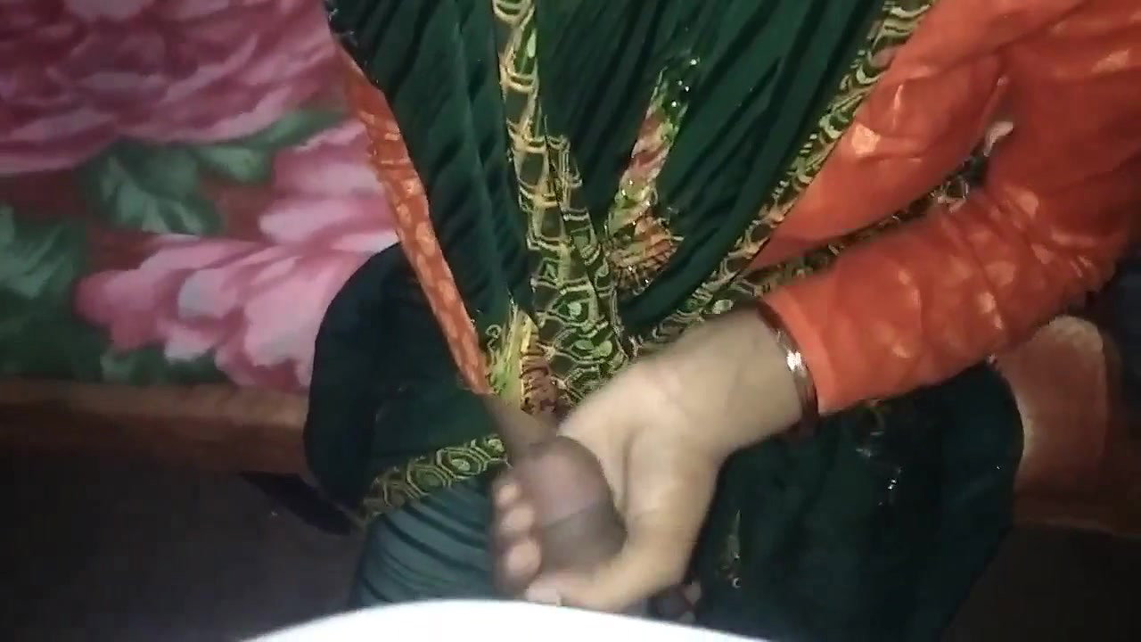 Desi Village Wife Sucking and Doggy Style Fucking New Update