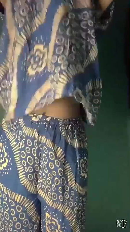 Desi Kavi Nude Dance on Cam Show