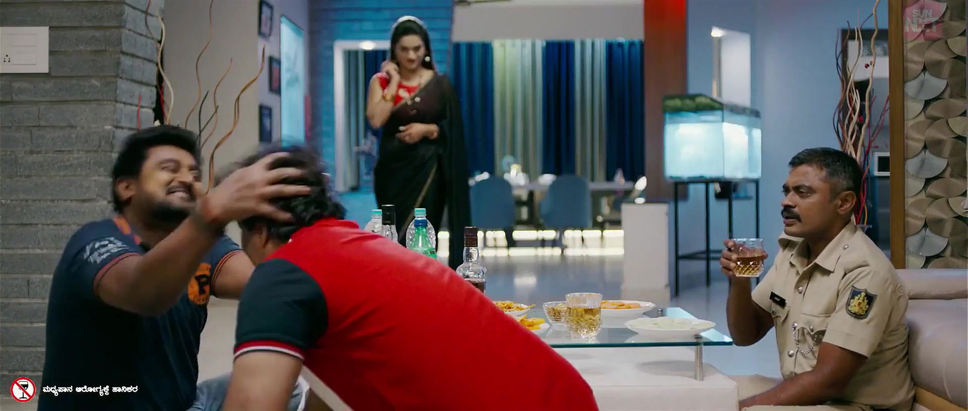 Tanisha Kuppanda All Scenes Undenaama 1080p HD