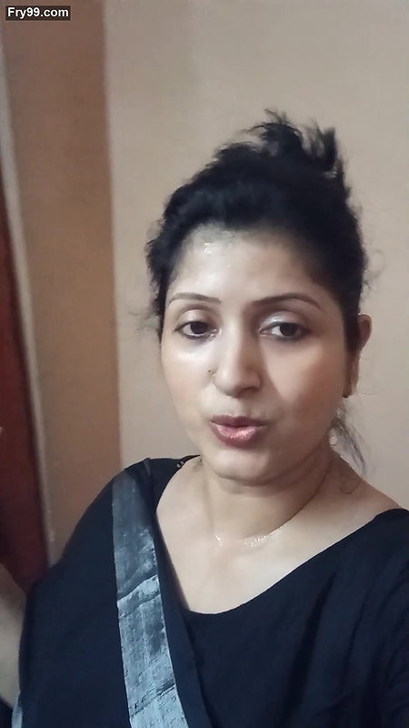 Beautiful Bengali Lady Sexy Navel in black Saree d