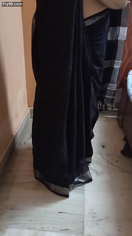 Beautiful Bengali Lady Sexy Navel in black Saree d