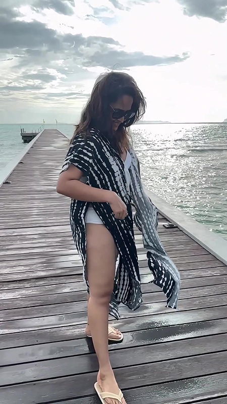 Milf Anasuya Hottest Ever ASSSS,Boobs & Thighs Exposing in White BIKINI -Don’t MISS