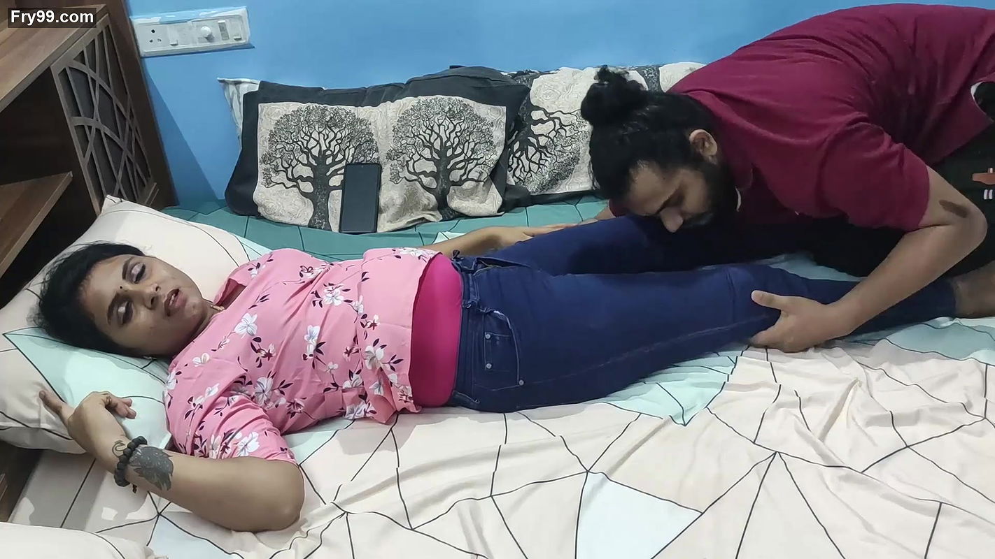 Vaishnavi – Hot Romance With Ass Grab And Ass Kiss Over