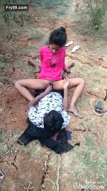 DESI VILLAGE GIRL OUTSIDE CATCH DURING SEX