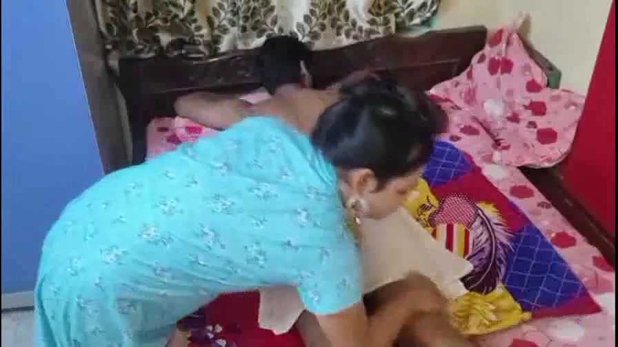 Shree Tranny Massage and Fucked