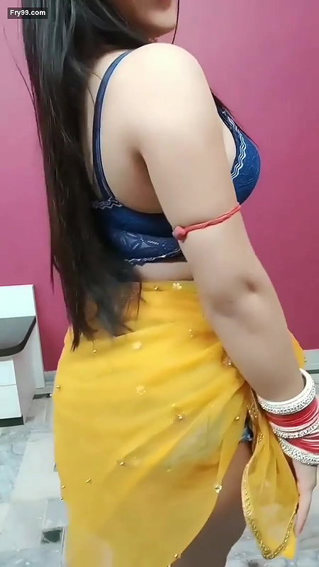 Beautiful bhabhi teasing