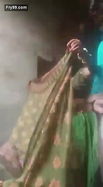 Village bhabhi fucking by lover