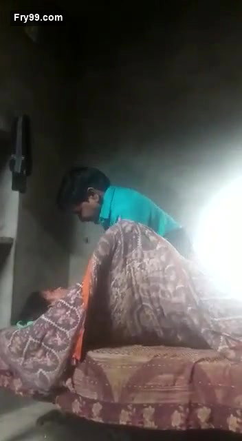Village bhabhi fucking by lover