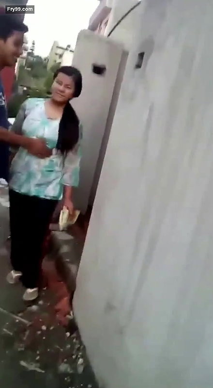 Desi Boyfriend Kiss Her Lover in top of Building