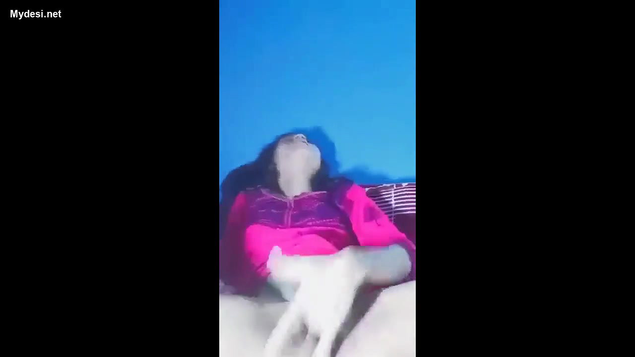 Desi teen fingering pussy
