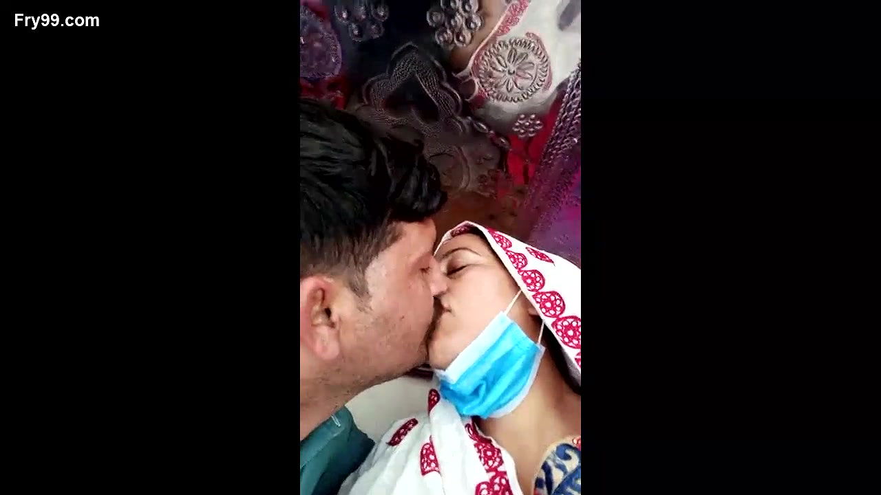 Pakistani Pathan Couple MMS